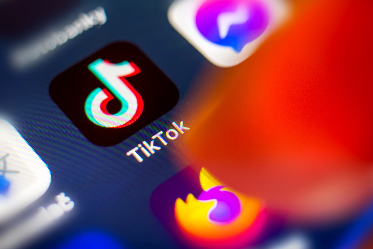 Tiktop-App auf einem Smartphone (verweist auf: TikTok)